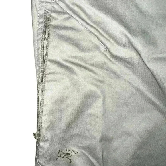 ARC’TERYX Women’s Trim Fit khaki nwot hiking biking size 8 - Picture 4 of 10